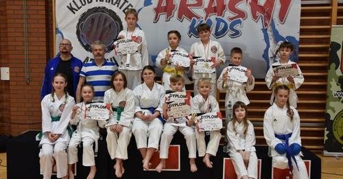 Sukcesy naszych uczniów w turnieju karate.